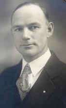 Starkweather Ernest T